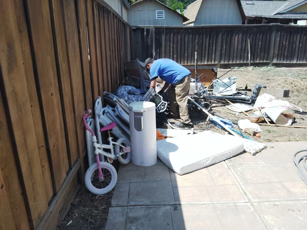 junk removal services in San Diego